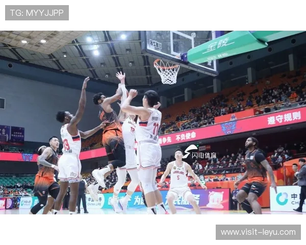 CBA新赛季开战各队实力对比及新星球员表现引发球迷热议