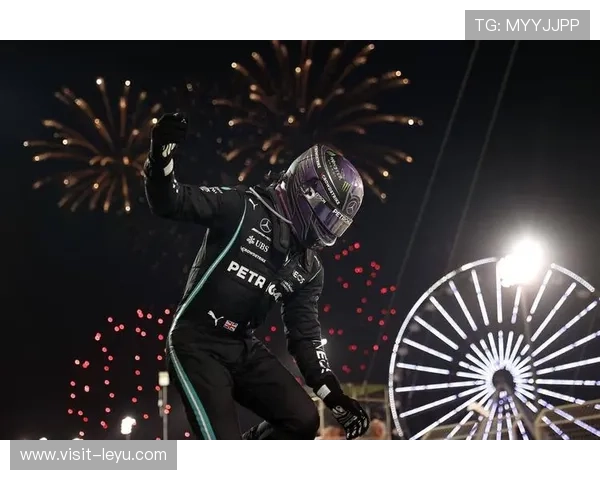 F1赛季最新动态:红牛车队稳步领跑 汉密尔顿和维斯塔潘展开激烈争夺 F1赛季最新动态:红牛车队稳步领跑 汉密尔顿和维斯塔潘展开激烈争夺